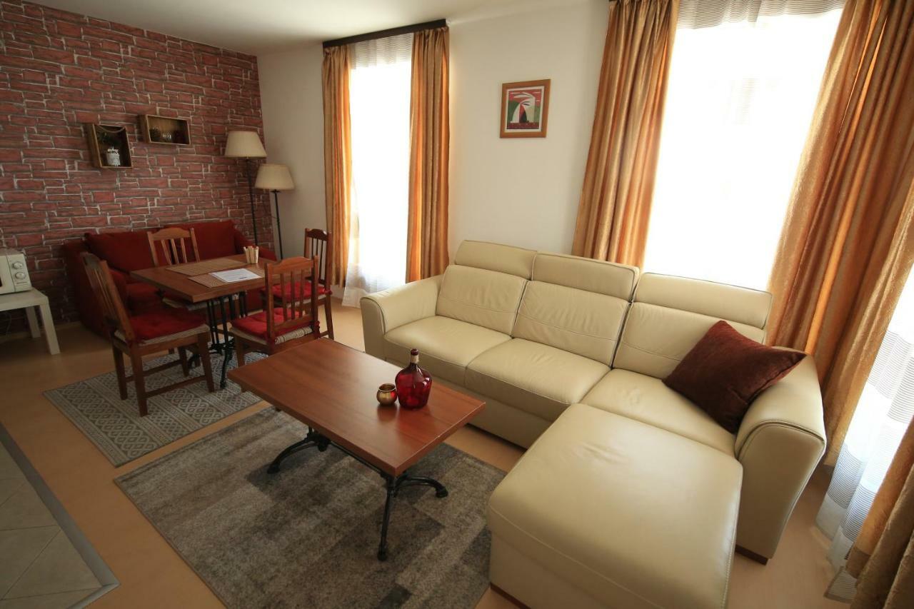Great Location Near Lift Apartment Bansko Luaran gambar
